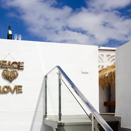Pebbles Sea Front Apartment Punta Mujeres